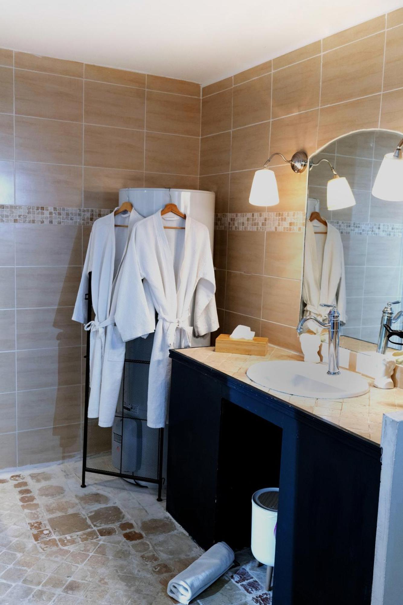 Les Canoubiers Luxe Et Serenite Au Coeur De Saint-Tropez Suites Spacieuses Avec Jardin Enchanteur Екстериор снимка